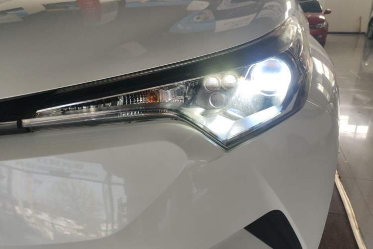 Used Toyota IZOA 2018 2.0L Yichi Edition China V Standard Left Front Headlight