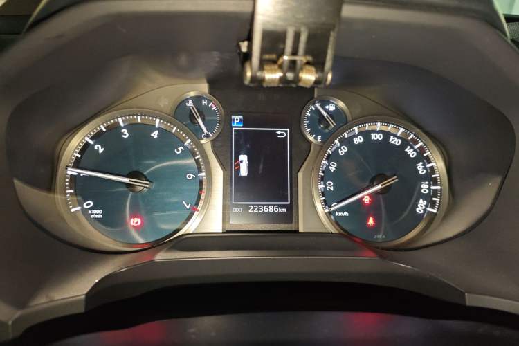 Used Toyota Prado 2018 3.5L Automatic TX-L NAVI Instrument Cluster