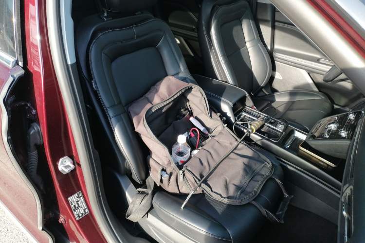 Used Lincoln Corsair 2021 2.0T Two-Wheel Drive Deluxe Edition Right Front Seat