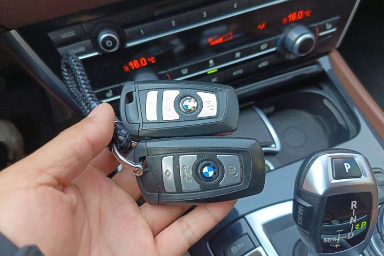 Used BMW 5 Series GT 2014 528i Leading Model
