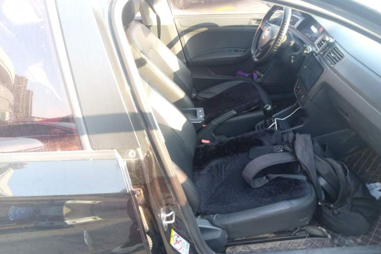 Used Volkswagen Santana 2016 1.6L Manual Fashion Edition
