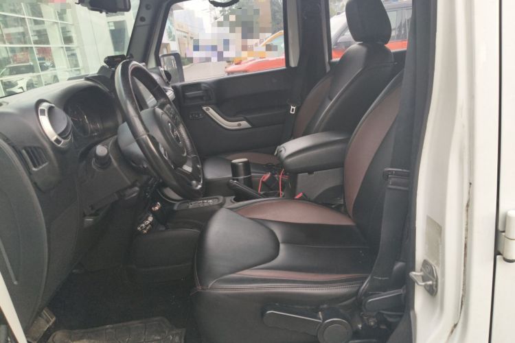 Used Jeep Wrangler 2014 2.8TD Sahara Four-Door Edition