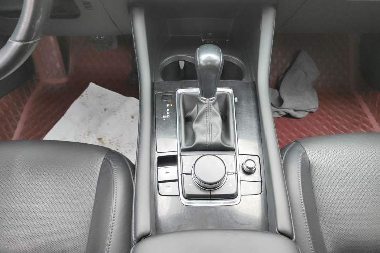 Used Mazda 3 Axela 2020 2.0L Automatic Zhiya Edition Gear Lever