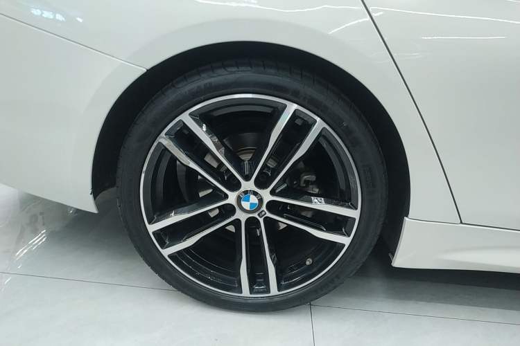 Used BMW 4 Series 2019 430i Gran Coupe M Sport Night Edition Right Rear Wheel Hub