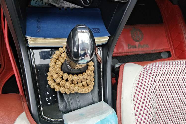 Used Volkswagen Touran 2018 Volkswagen Touran L 280TSI DSG Comfort Edition 7 Seats China V Emission Standard Gear Lever