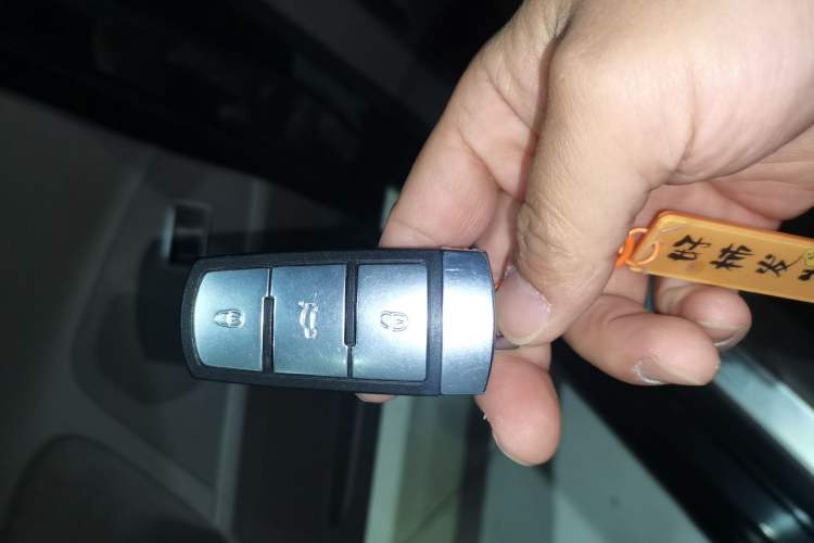 Used Volkswagen Magotan 2015 Facelift 1.8TSI Luxury Model
