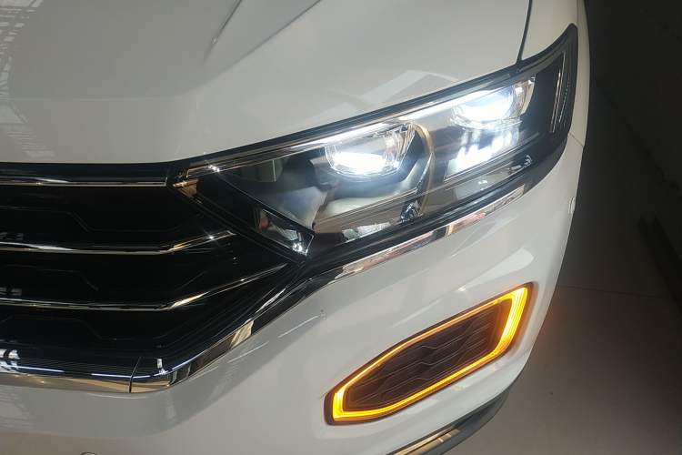 Used Volkswagen T-ROC 2021 Revised Version 280TSI DSG Two-Wheel Drive Comfort & Smart Connectivity Edition