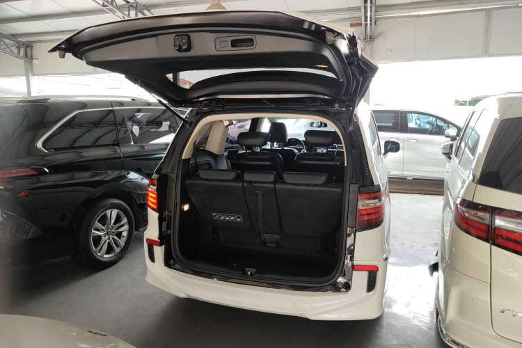 Used Honda Elysion 2016 2.4L Luxury Edition Trunk