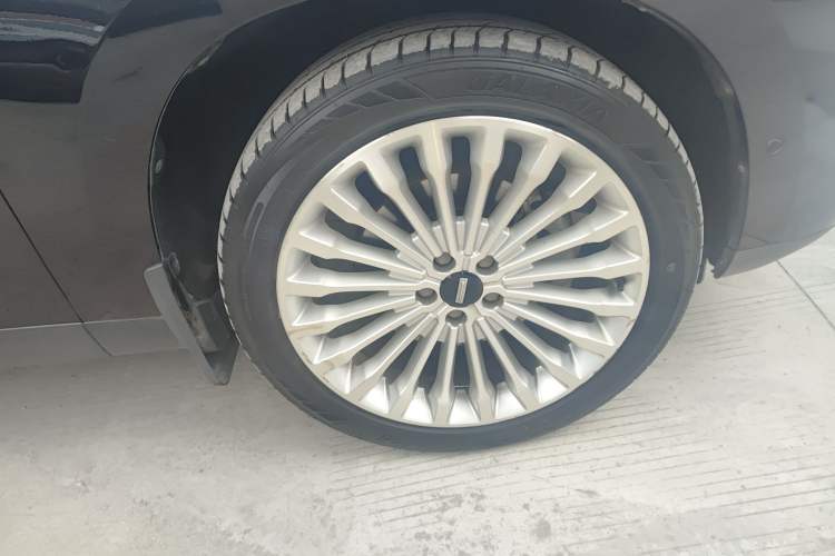 Used Wey P8 2018 2.0T Flagship Model Right Front Wheel Hub