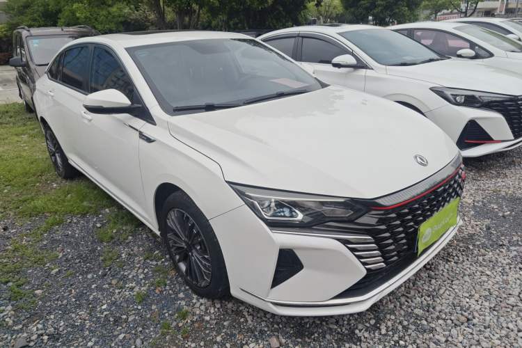 Used Dongfeng Aeolus Yixuan MAX 2021 1.5T Super-Powered Dad Edition Front Right 45 Deg