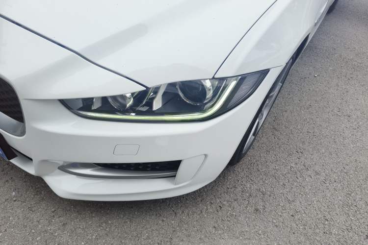 Used Jaguar XE 2015 2.0T 200 PS R-Sport
