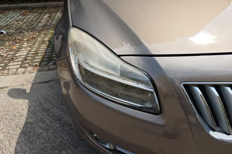 Used Buick Regal 2011 2.4L SIDI Comfort Edition Right Front Headlight