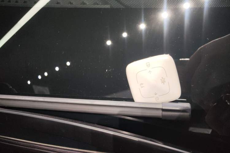 Used Zeekr 7X 2025 100 kWh Long-Range Rear-Wheel Drive with Intelligent Driving Features