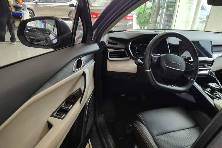 Used Lynk & Co 06 EM-P 2020 PHEV Plus Driver Seat