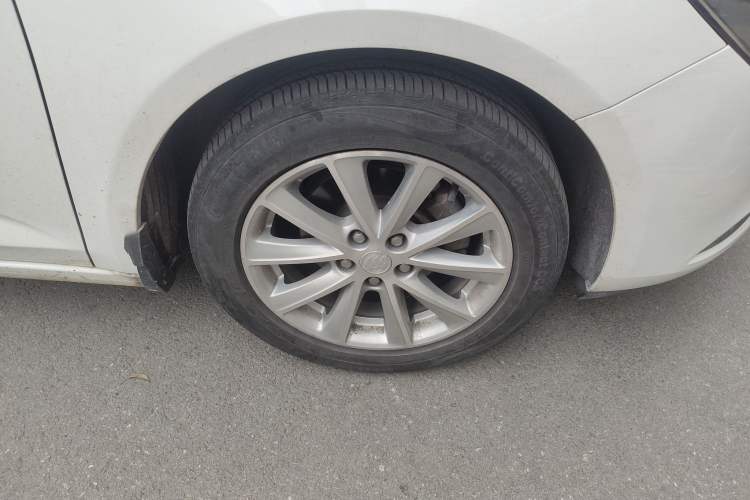 Used Buick Verano 2017 Sedan 20T Dual-Clutch Leading Model
