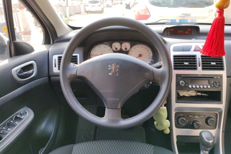 Used Peugeot 307 2012 Hatchback 1.6L Automatic Comfort Edition
