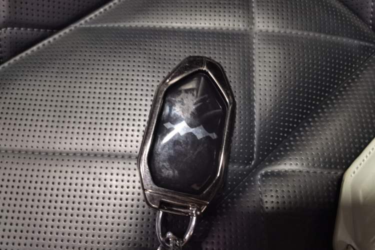 Used Formula Leopard Leopard 5 2023 Explore Edition