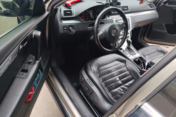 Used Volkswagen Magotan 2012 Travel Edition 2.0 TSI Comfort Version