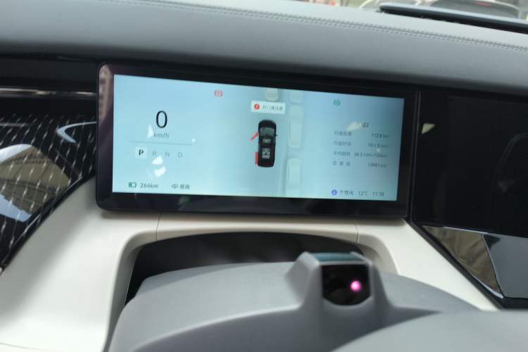 Used Zeekr 009 2024 7-Seater Walk-Through Version Four-Wheel Drive 108 kWh