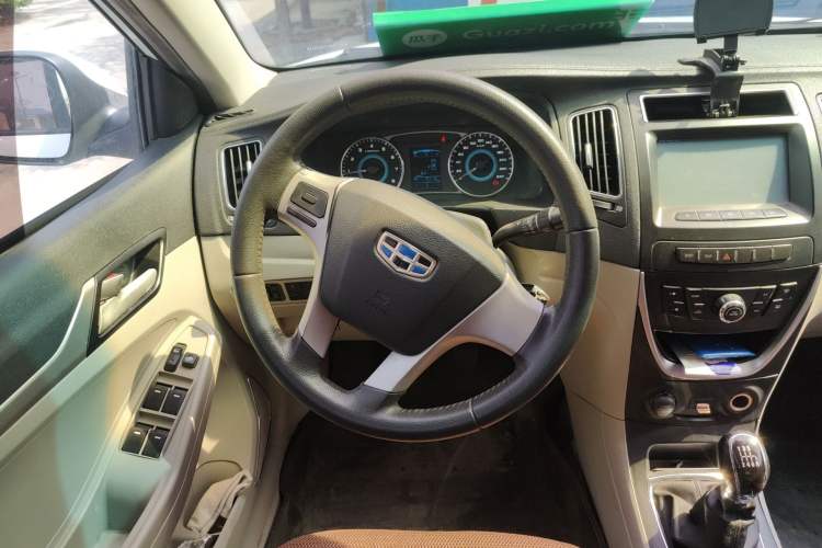 Used Geely Auto Vision 2015 1.3T Manual Luxury Model
