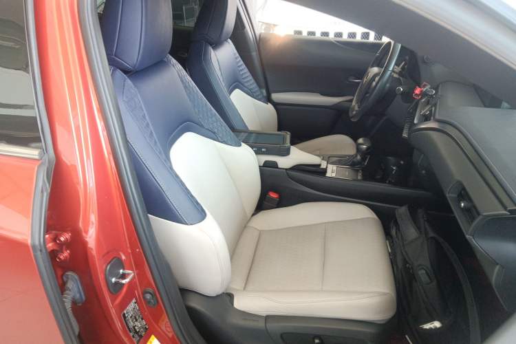 Used Lexus UX 2019 260h Explore-Cool Edition China VI Standard
