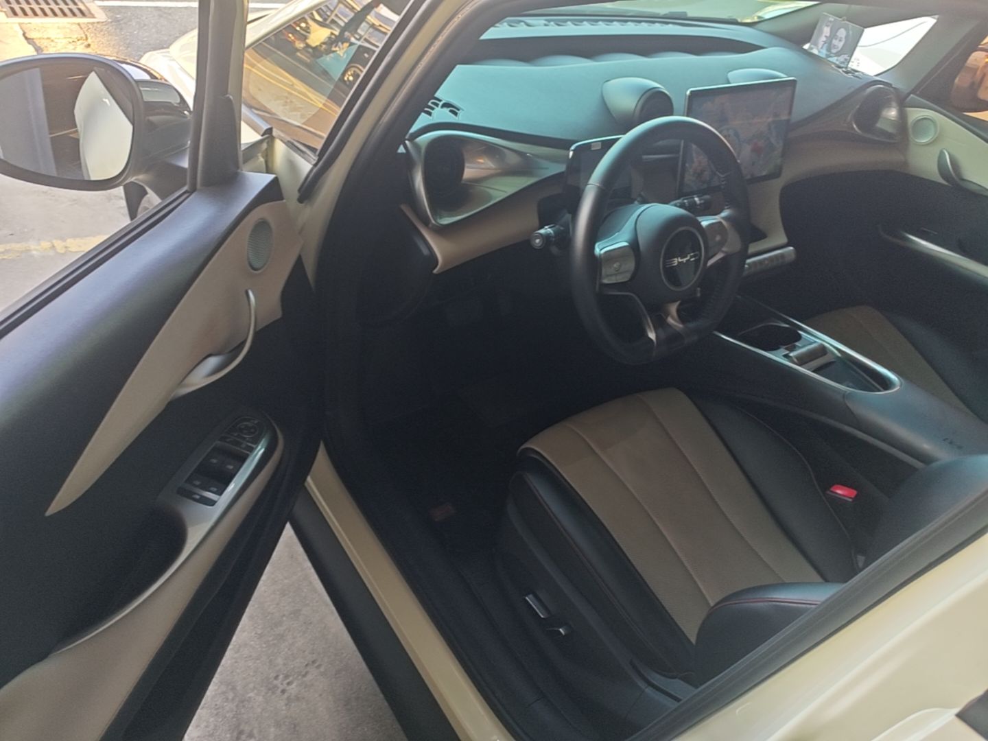 BYD Dolphin 2023 420 km Fashion Edition — снимка 18