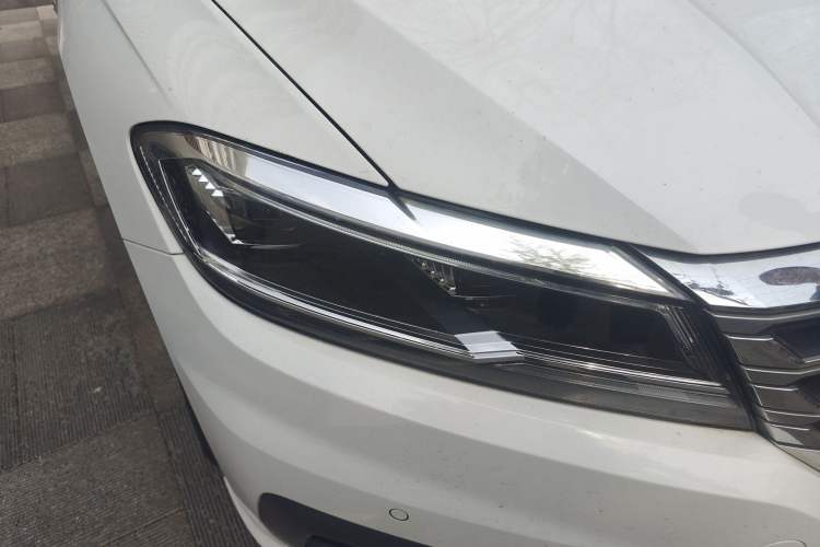 Used Volkswagen Lavida 2019 280TSI DSG Luxury Edition China VI Standard Right Front Headlight