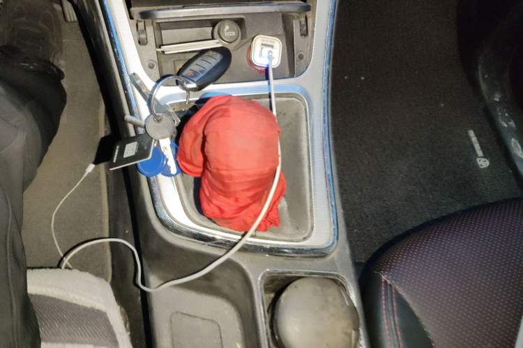 Used Baojun 560 2015 1.8L Manual Elite Edition Gear Lever