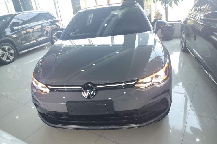 Used Volkswagen Golf 2023 Facelift 280TSI DSG R-Line Front