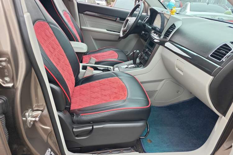 Used Chevrolet Captiva 2015 2.4L Two-Wheel Drive Urban Version 5 Seats