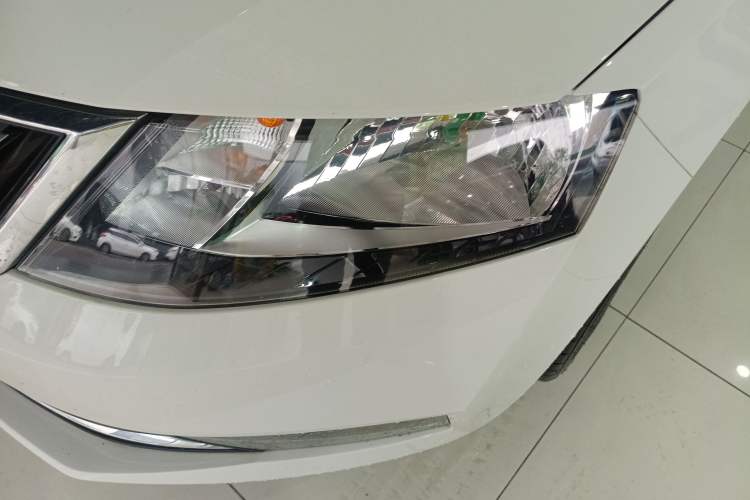 Used Skoda Rapid 2018 1.6L Automatic Comfort Edition
