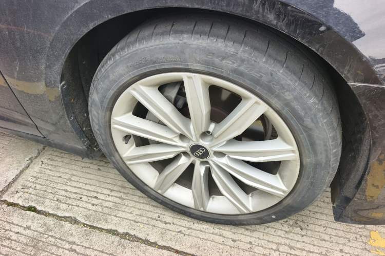 Used Audi A6L 2023 45 TFSI Prestige Dynamic Edition Right Front Wheel Hub