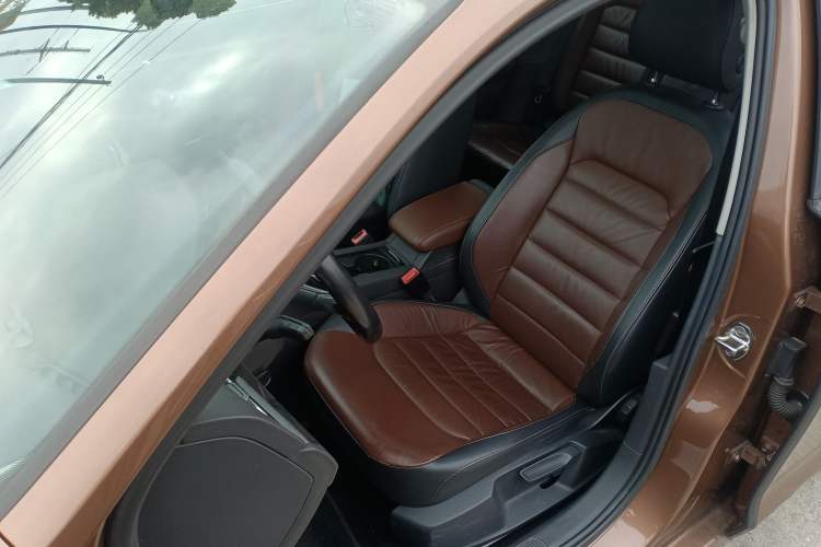 Used Volkswagen Lamando 2015 330TSI DSG Comfort Edition
