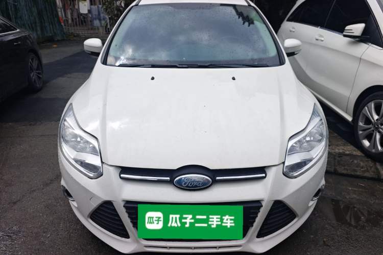 Used Ford Focus 2012 Hatchback 1.6L Automatic Fashion Edition Front