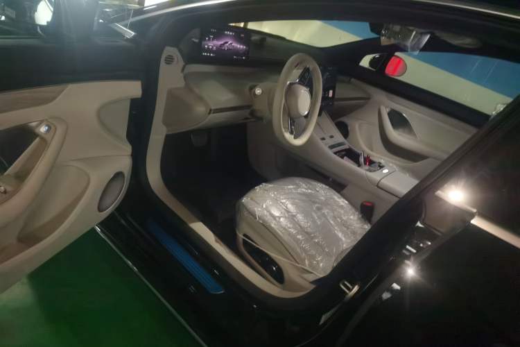 Used Hima Luxeed S7 2024 Pro Model