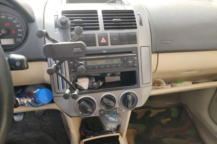 Used Volkswagen Polo 2009 Jingqing 1.4L Manual Shushang Edition Audio And AC Panel