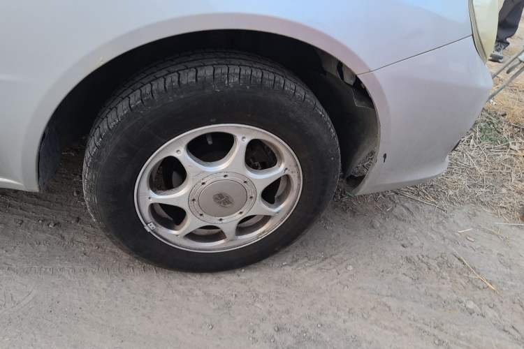 Used FAW Xiali 2012 N3 1.0L Hatchback Standard Model
