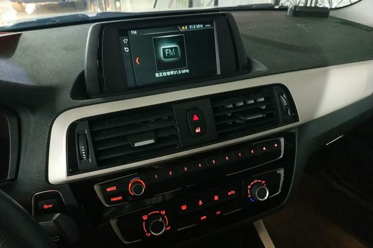 Used BMW 1 Series 2018 118i Leading Model Audio And AC Panel