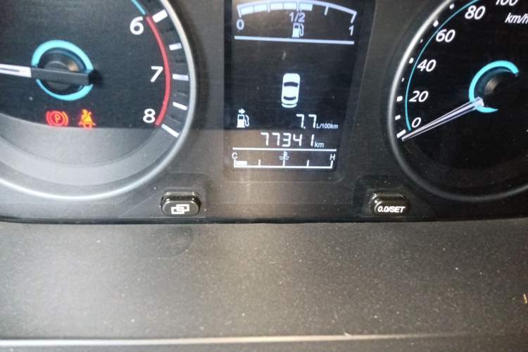 Used FORTHING Joyear S50 2014 1.5L Manual Luxury Model
