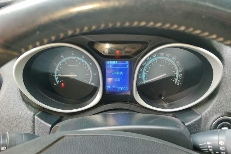 Used GAC Trumpchi GS5 2013 1.8T Automatic Two-Wheel Drive Luxury Edition Instrument Cluster