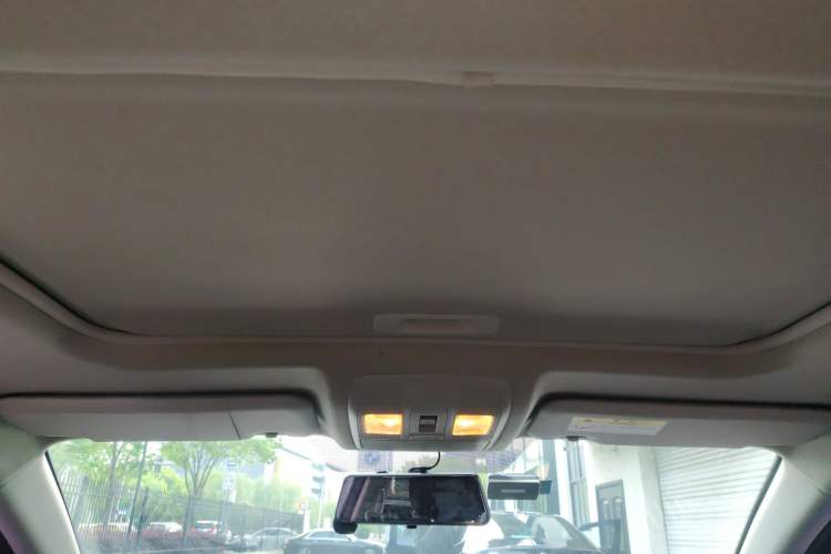 Used Mazda 3 Axela 2019 Cloud-Controlled Version Sedan 2.0L Automatic Luxury Trim China VI Standard Headliner