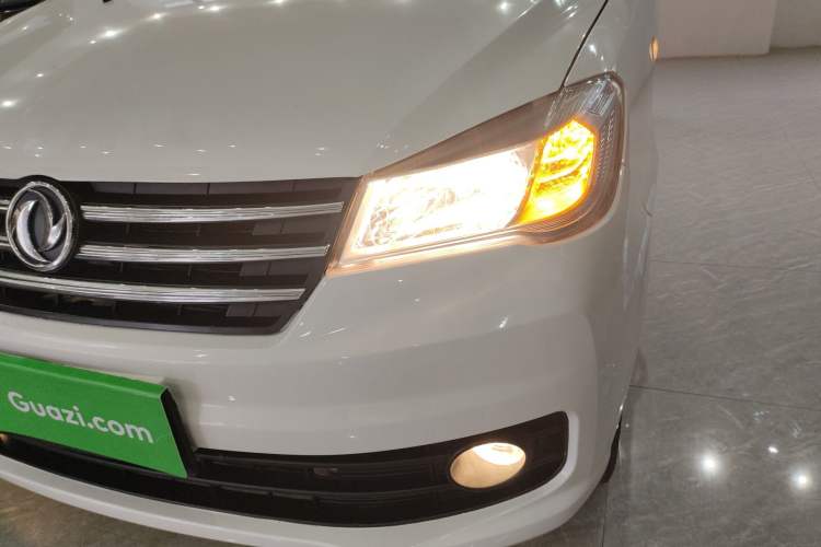 Used Dongfeng Fengon 330 2019 1.5L 330S Manual Comfort Version China VI Standard