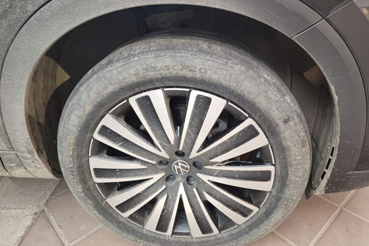 Used Volkswagen Tavendor 2023 330TSI Luxury Touring Edition