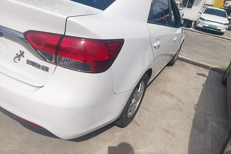 Used Kia Forte 2014 1.6L MT GL