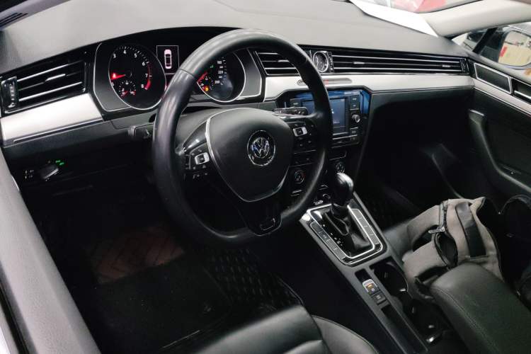 Used Volkswagen Magotan 2018 330TSI DSG Advanced Model