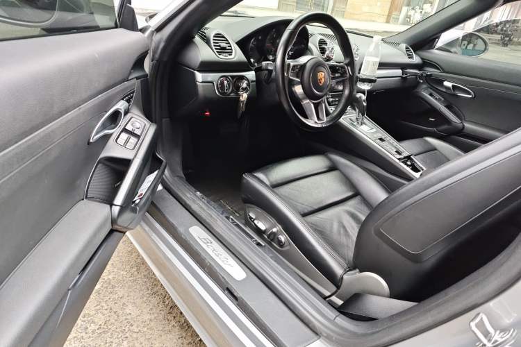 Used Porsche 718 2018 Boxster 2.0T Driver Seat