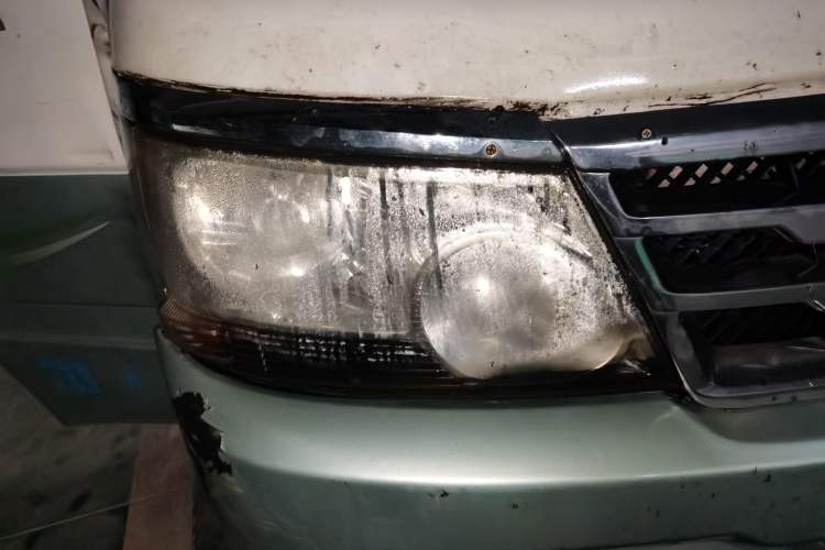 Used Jinbei Hiace 2014 2.0L 5th Generation Kuaiyunwang Business Version 4G19 Right Front Headlight