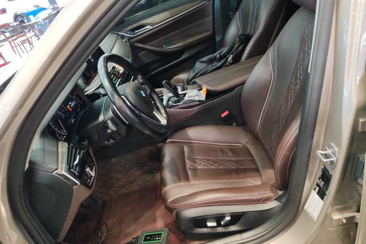 Used BMW 5 Series 2019 530Li Leading Model Luxury Package
