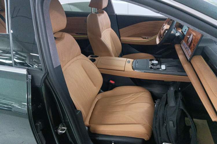 Used Geely Galaxy 8 2025 130km EM-P Starship Edition Right Front Seat