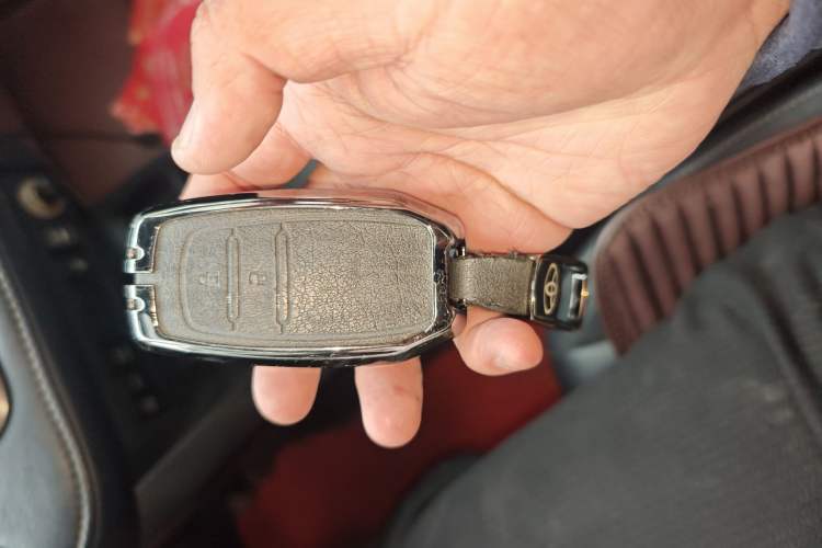 Used Toyota RAV4 2013 2.0L CVT Four-Wheel Drive New Edition